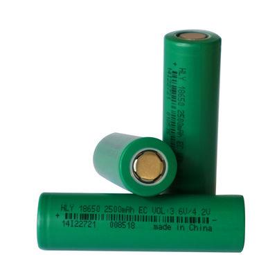 อัตราสูง 3C แบบชาร์จไฟได้ 3.7v 18650 แบตเตอรี่ 2500mah สำหรับไฟฉายสว่าง